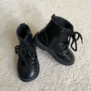 Abeila Girls Black Leather Boots, size 23 (7-7.5US).